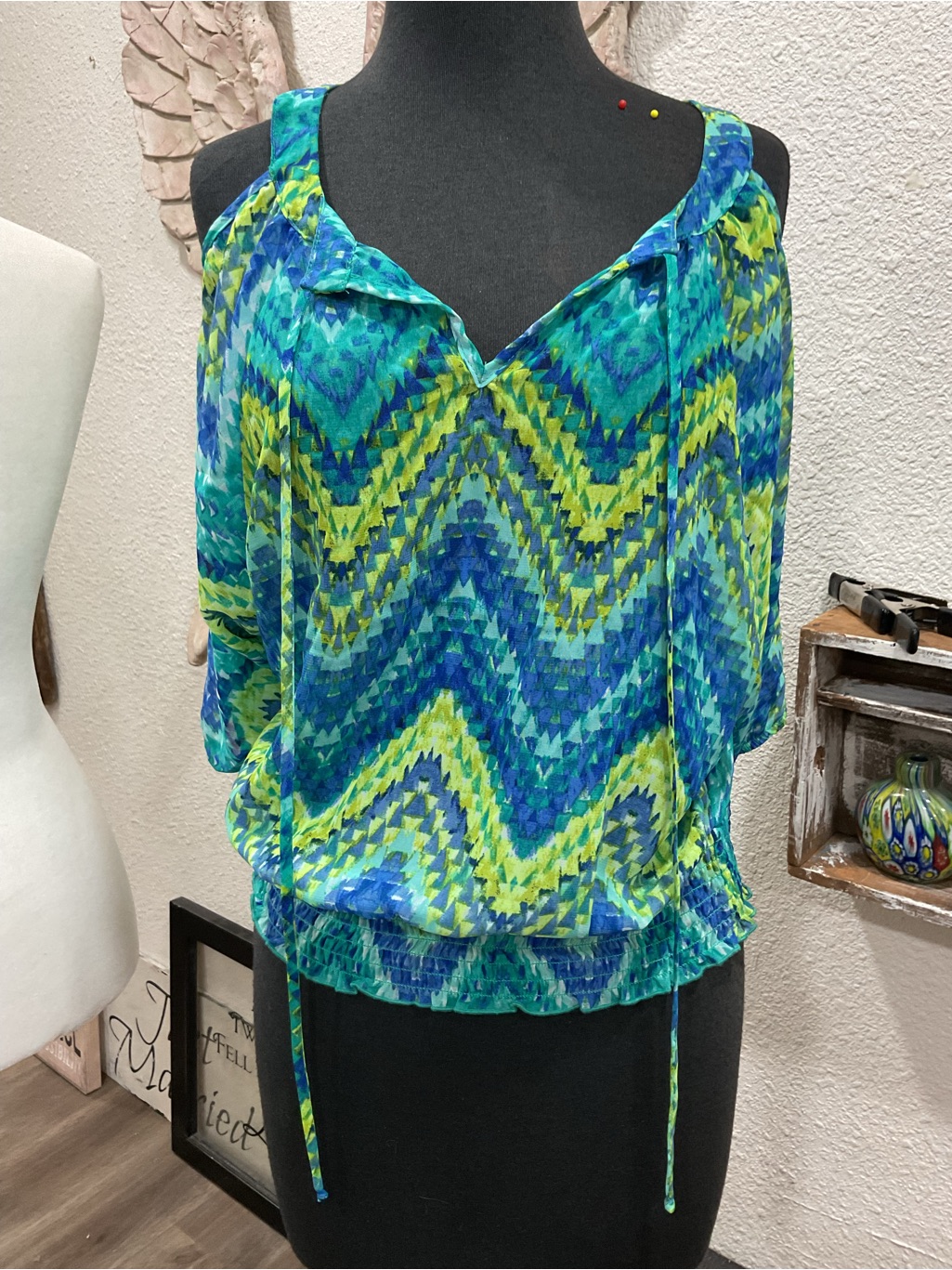 Bcx Cold-Shoulder Chevron Blouse In Blue And Green
